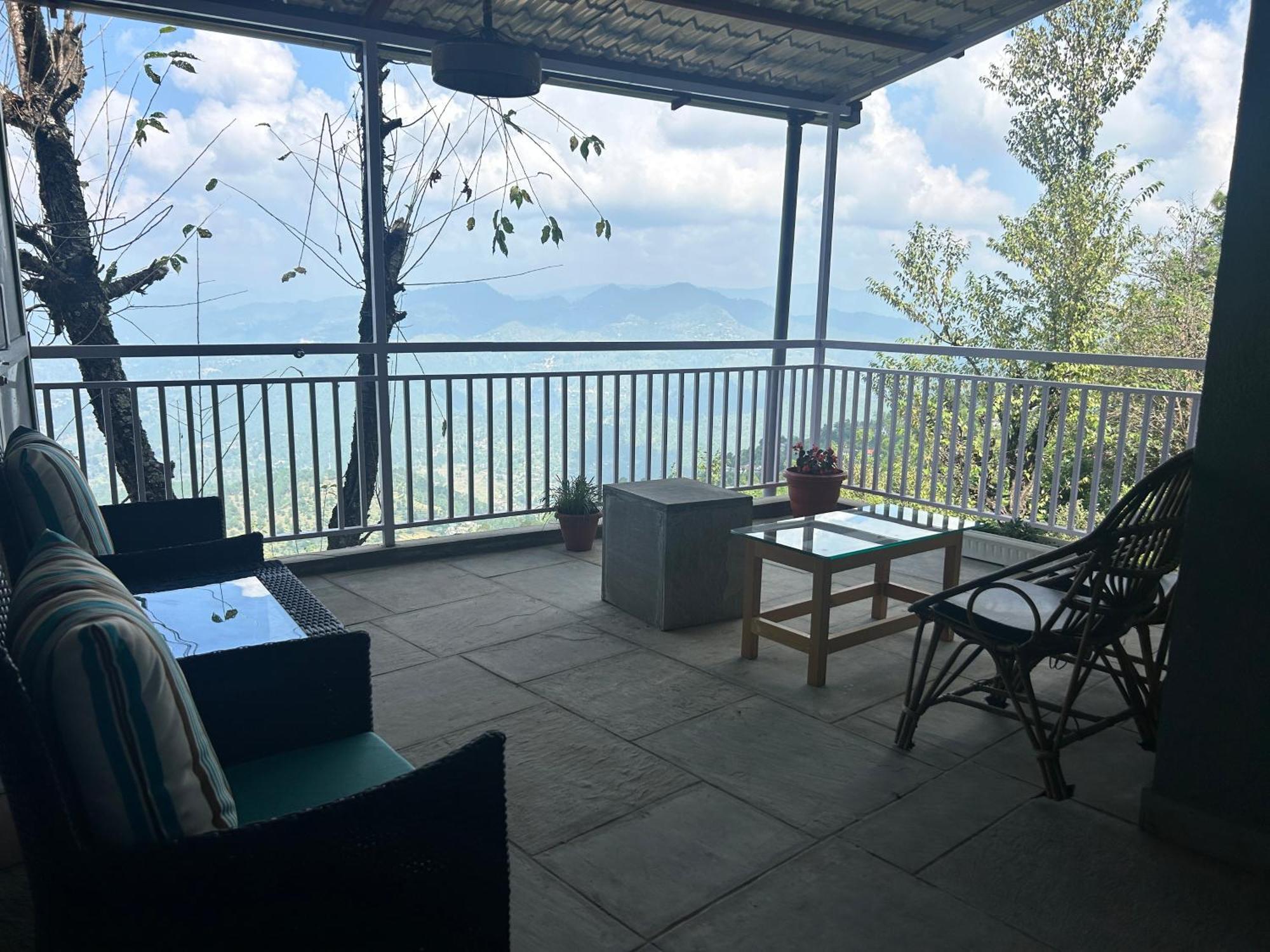 Kasar Himalaya Holiday Resort, Binsar Rd Алмора Екстериор снимка
