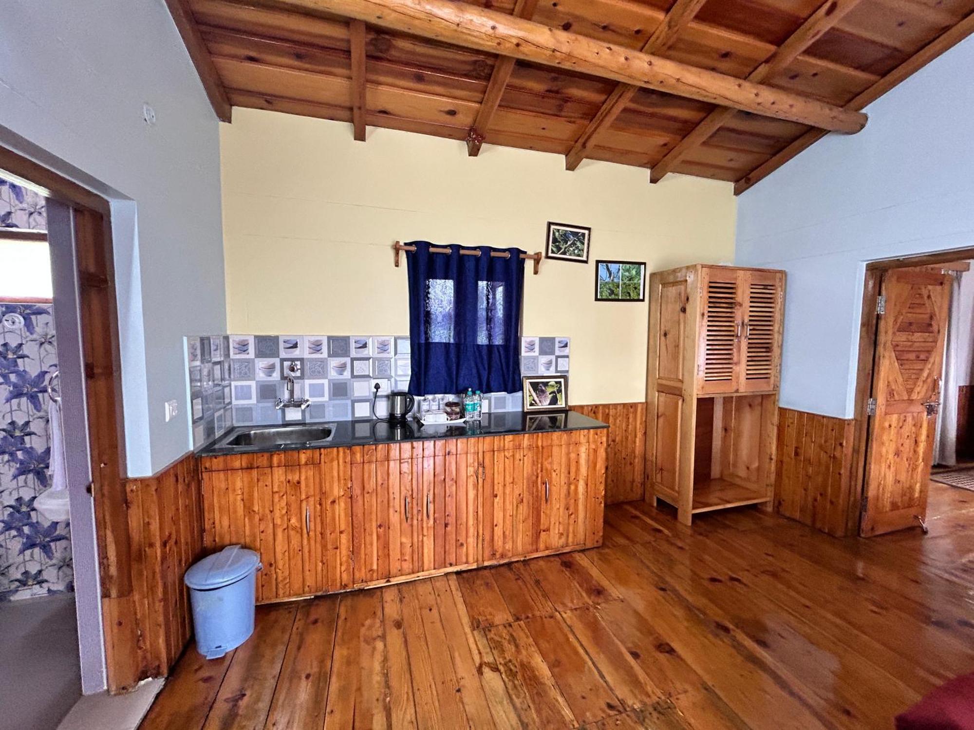 Kasar Himalaya Holiday Resort, Binsar Rd Алмора Екстериор снимка