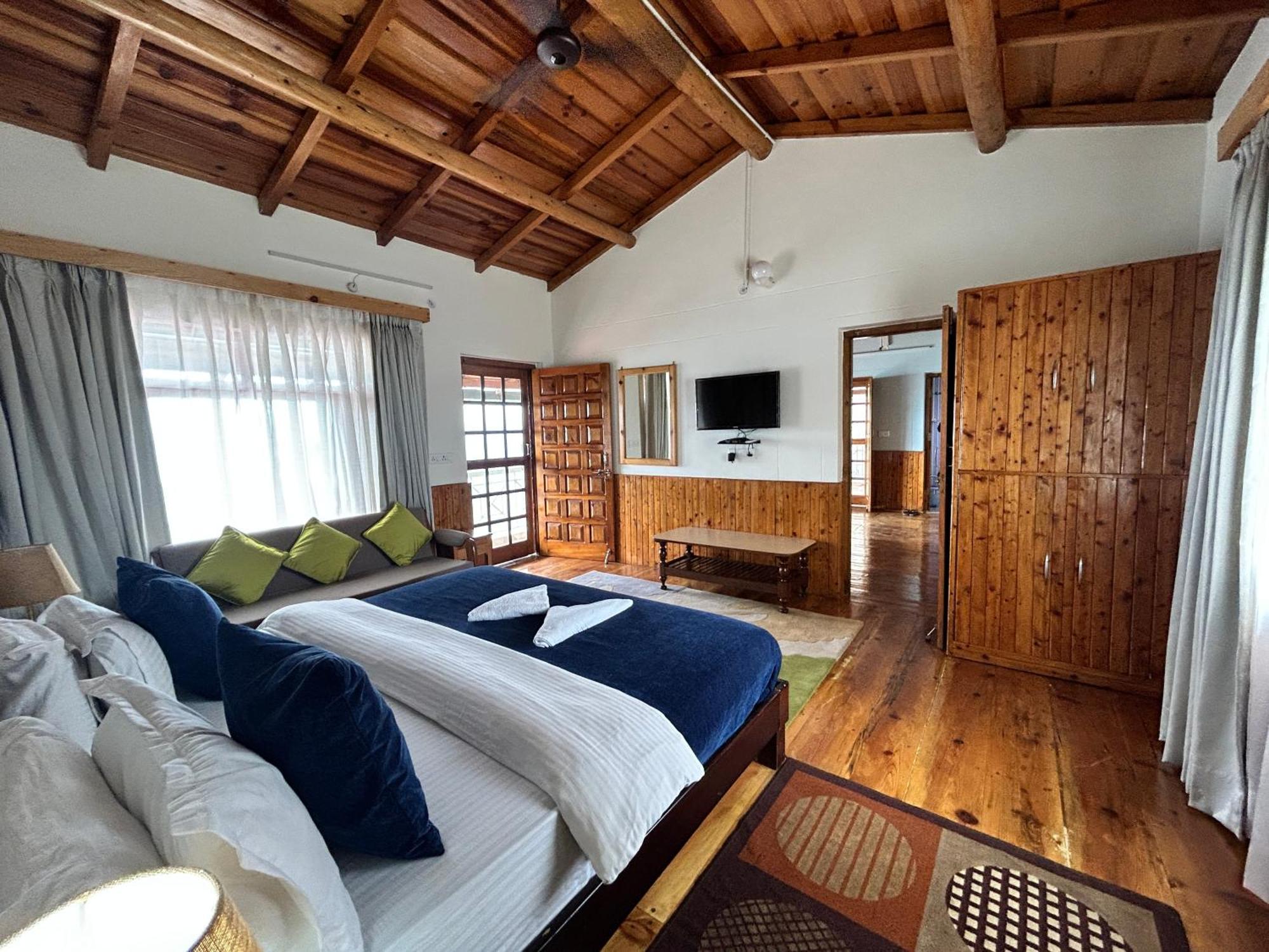Kasar Himalaya Holiday Resort, Binsar Rd Алмора Екстериор снимка