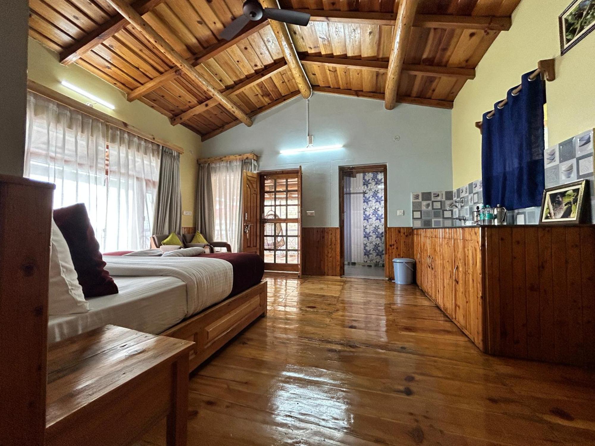 Kasar Himalaya Holiday Resort, Binsar Rd Алмора Екстериор снимка