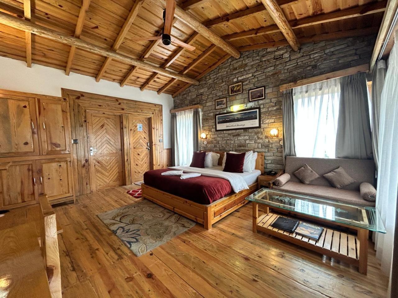 Kasar Himalaya Holiday Resort, Binsar Rd Алмора Екстериор снимка