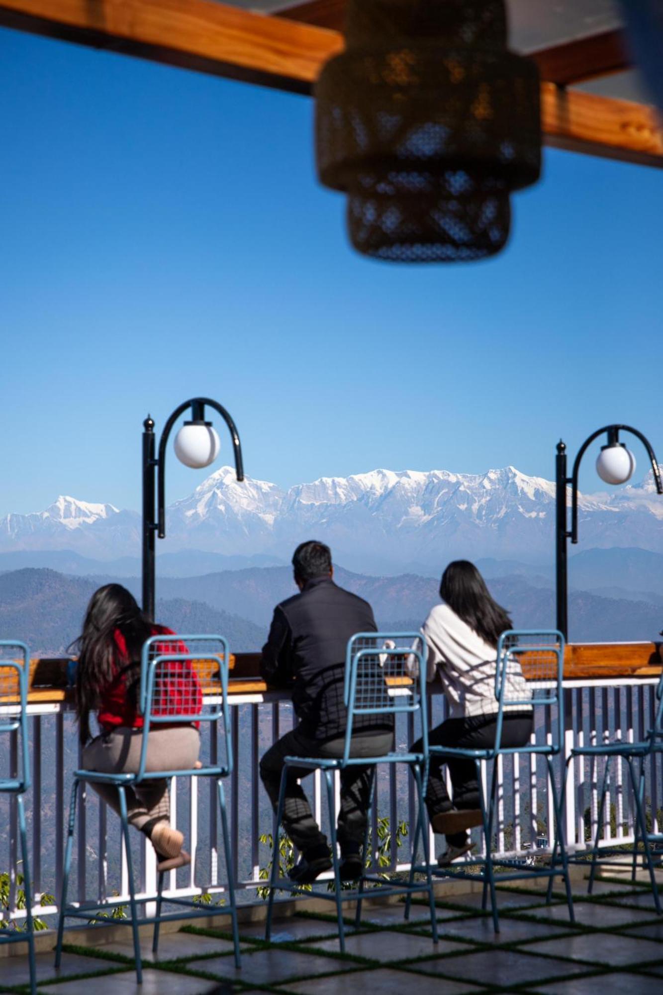 Kasar Himalaya Holiday Resort, Binsar Rd Алмора Екстериор снимка