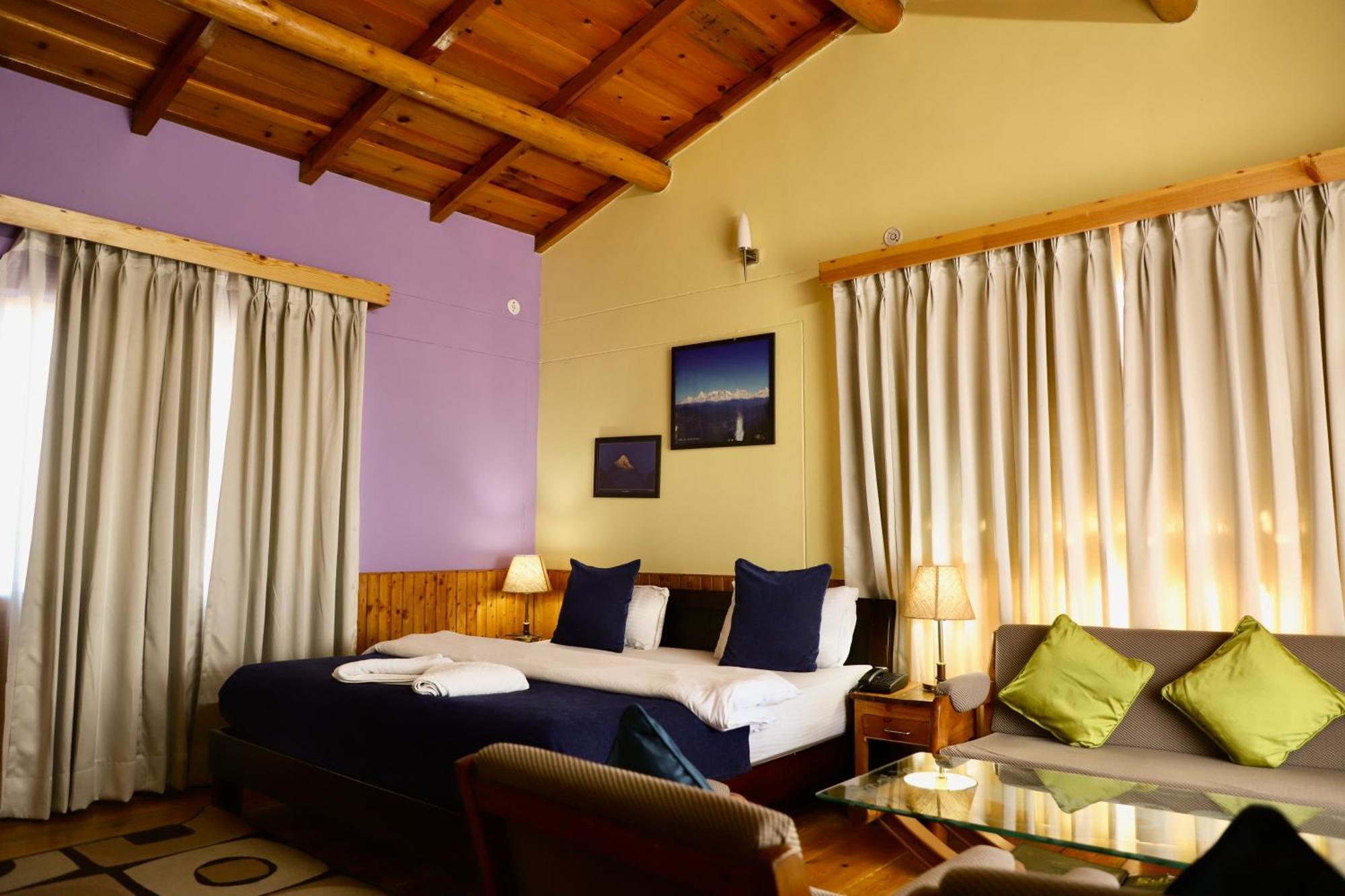 Kasar Himalaya Holiday Resort, Binsar Rd Алмора Екстериор снимка