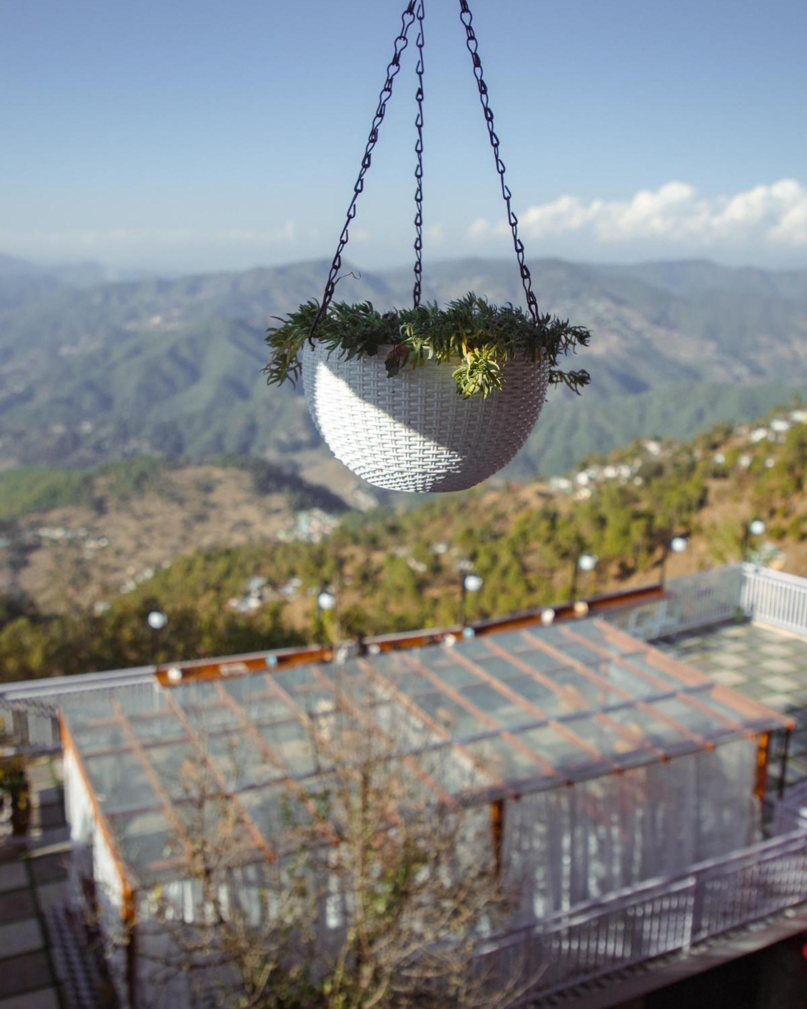 Kasar Himalaya Holiday Resort, Binsar Rd Алмора Екстериор снимка