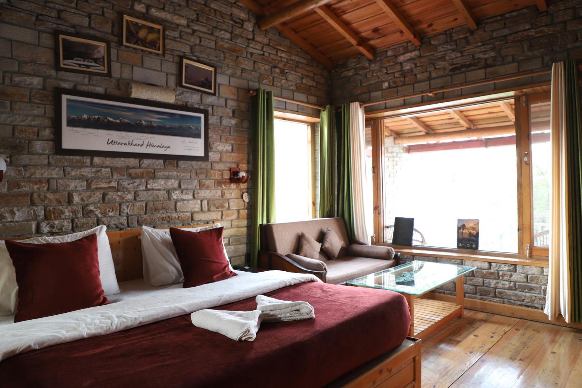 Kasar Himalaya Holiday Resort, Binsar Rd Алмора Екстериор снимка